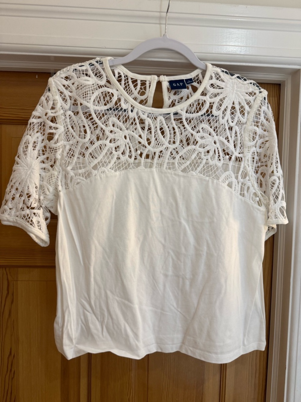 GAP White Lace Yoke Short Sleeve Top